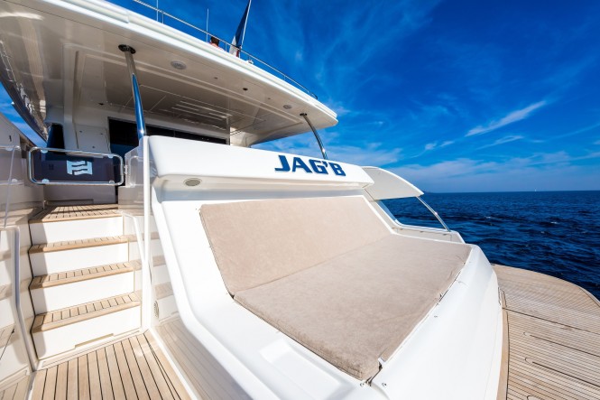 Ferretti 96 JAG B - Aft sunpads