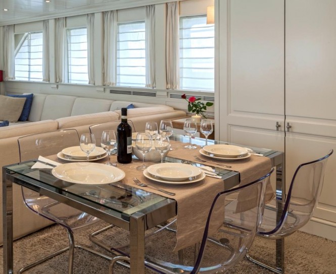Luxury yacht HARMONYA - Formal dining