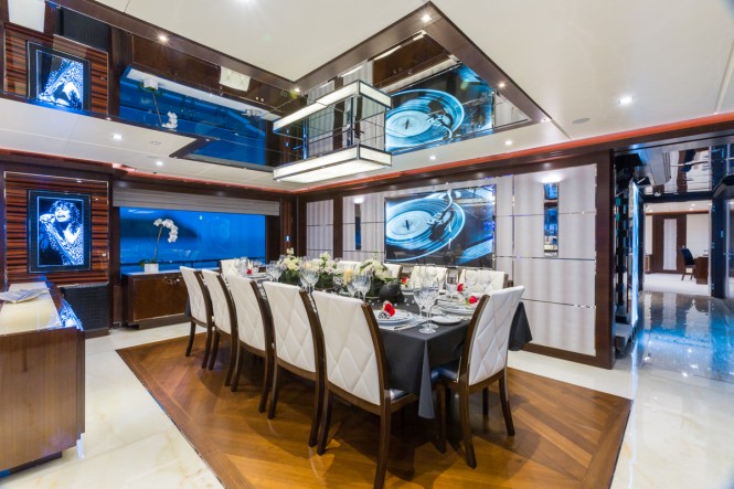 M/Y KING BABY - Formal dining