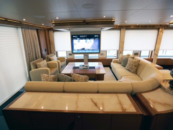 MY SERENITY 133 - Salon view