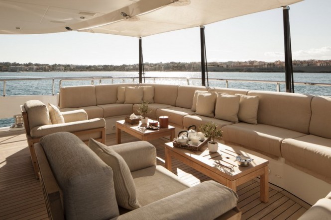 Main aft deck aboard luxury yacht G3