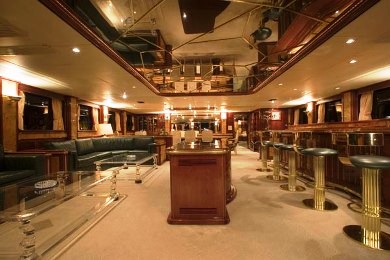 Main salon and bar - MY CLOUD ATLAS