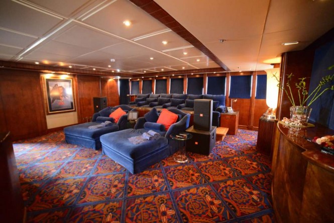 Superyacht NOMAD - Cinema