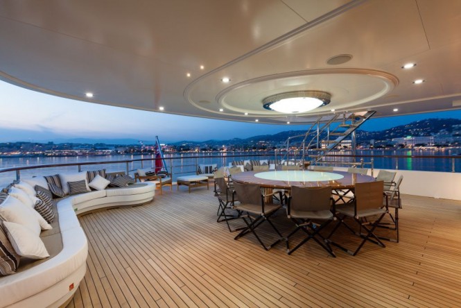 Superyacht PRIDE - Upper Deck Dining