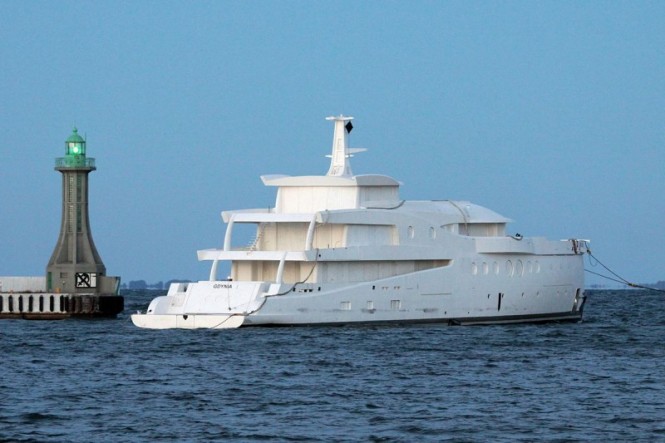 Amels 5503 stern - photo credit Dutch Mega Yachts