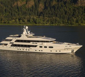 Brand-New to charter: Luxury yacht Silver Lining available in New England