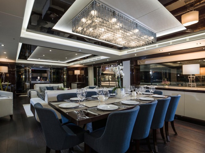 Luxury yacht FLEUR - Formal dining area