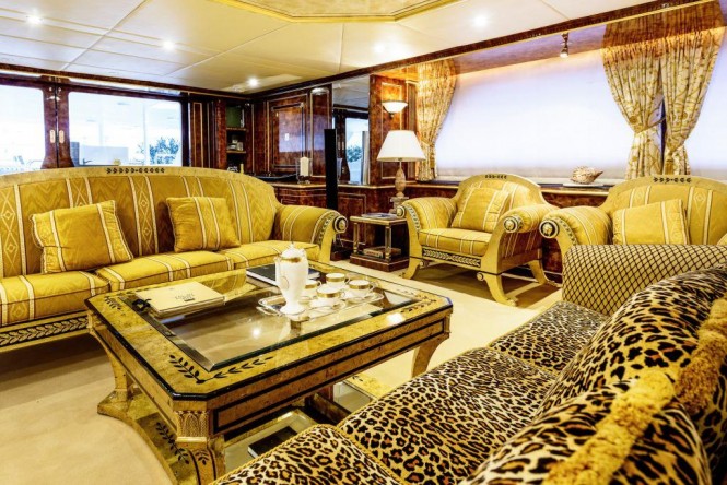 Luxury yacht MISTRESS - Main salon