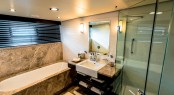 Luxury yacht PLAN B - Guest bathroom