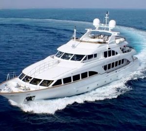 Charter luxury yacht Wild Thyme in the Mediterranean