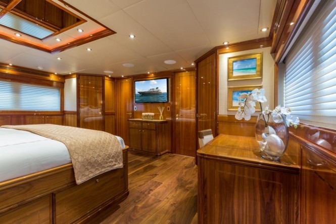 MY TEMPTATION - Master stateroom