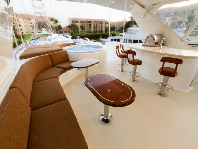 MY WENDY 1 - Sundeck and bar