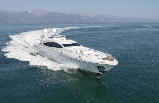 Motor yacht DA VINCI - Built by Mangusta (Overmarine)