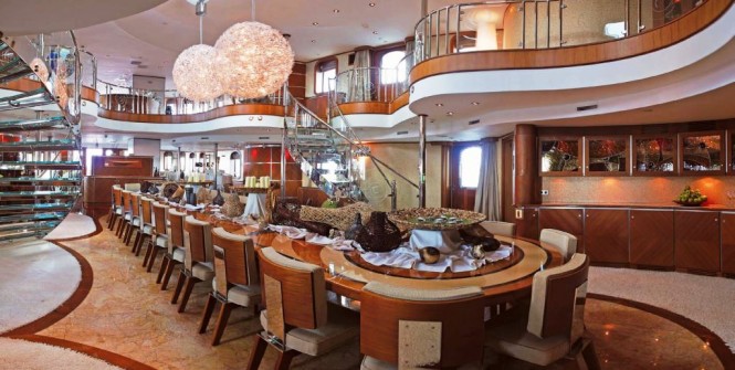Motor yacht SHERAKHAN - Formal dining area