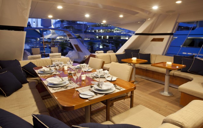 Sailing yacht REE - Alfresco dining in the cockpit