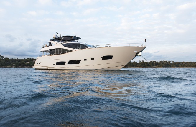 Sunseeker superyacht TWENTY EIGHT