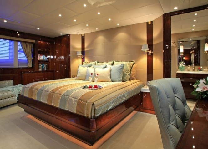 Superyacht CASTELLINA - Master suite