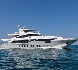 Unwind on a Bermuda and Bahamas charter aboard luxury yacht H