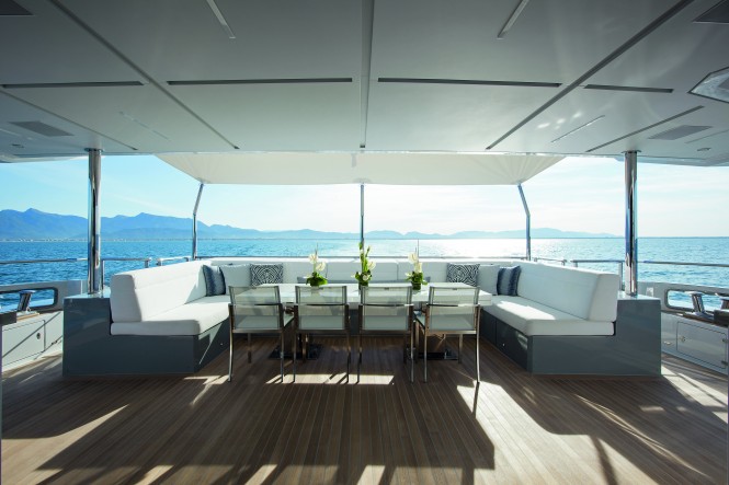 Superyacht H - Main deck aft