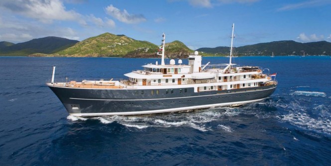 Superyacht SHERAKHAN