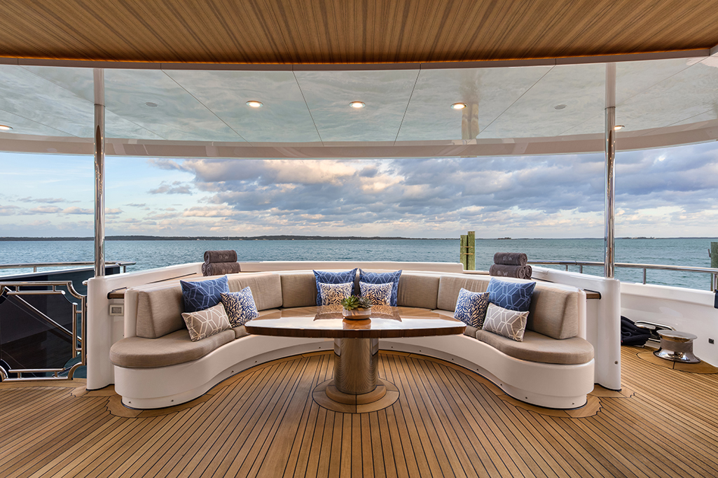 Feadship yacht BROADWATER Aft deck seating — Yacht Charter
