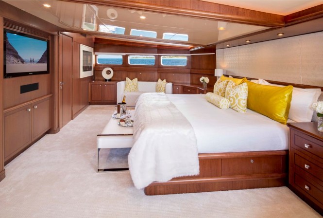 Luxury yacht AT LAST - Master suite