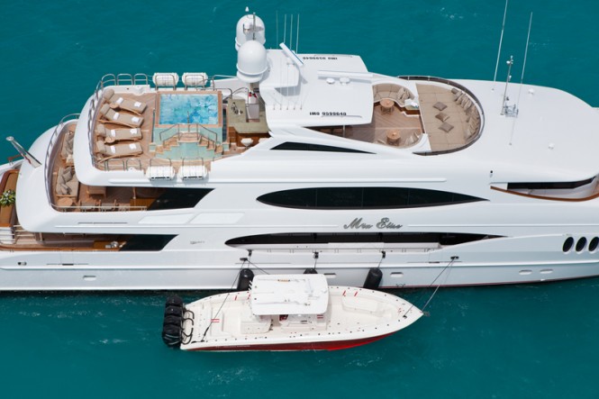 Luxury yacht IMPROMPTU - Aerial view of the spacious sundeck