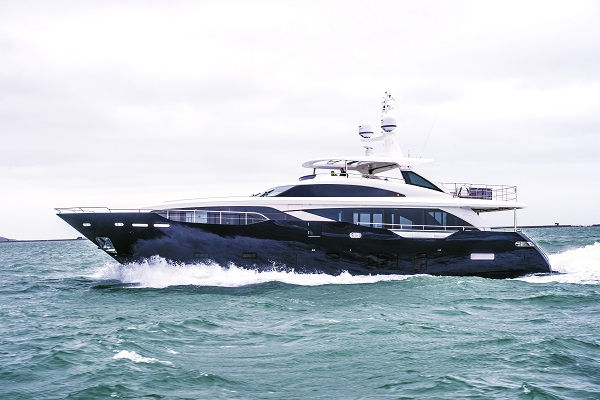 Luxury yacht KOHUBA - Built by Princess Yachts