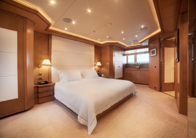 Luxury yacht OASIS - Master suite