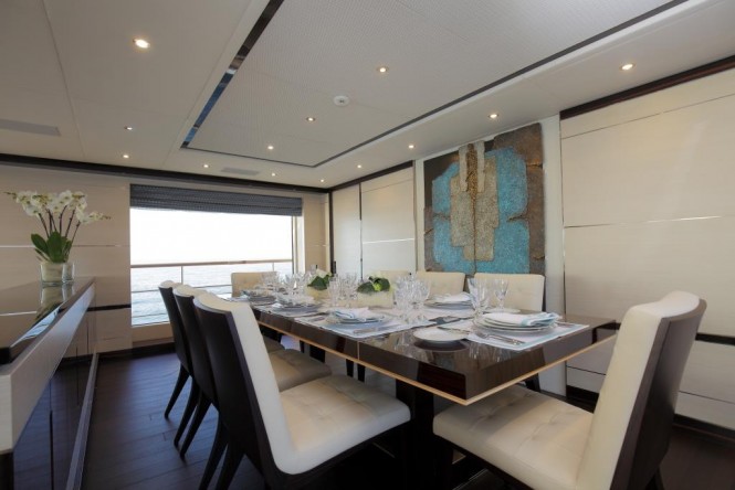 Luxury yacht SKYLER - Formal dining