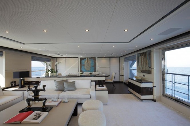 Luxury yacht SKYLER - Main salon