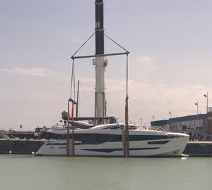 27.5m Motor Yacht Kalliente Hits the Water