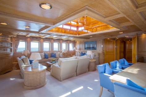 Motor yacht NERO - Skylounge aft view