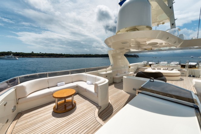 Motor yacht TOMMY - Sun deck seating, sunpads and Jacuzzi