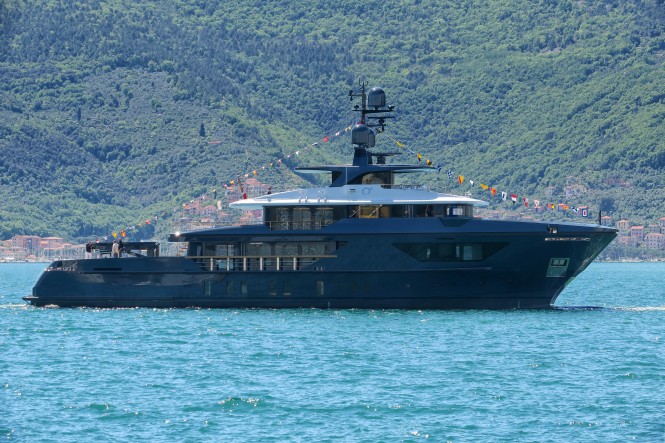 Sanlorenzo460EXP motor yacht Ocean's Four launched in Italy