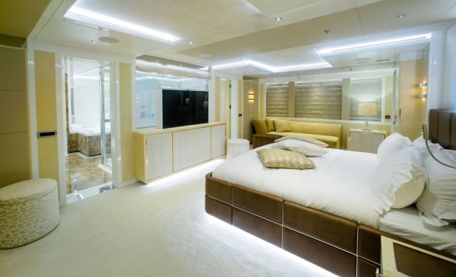 Superyacht JADE 959 - One of two Master cabins on board
