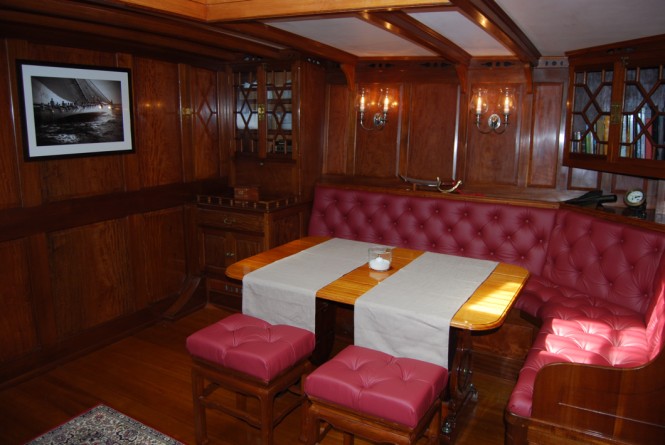 Superyacht MOONBEAM IV - Salon