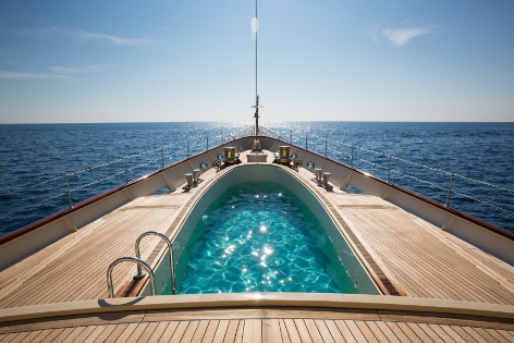 Superyacht NERO - Foredeck swimming pool