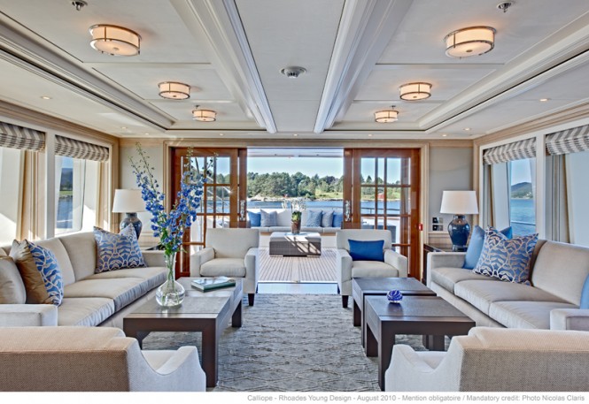 Superyacht NINKASI - Main salon