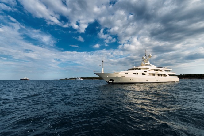Superyacht TOMMY - Built by Benetti