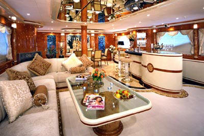 Superyacht WHEELS - Main salon