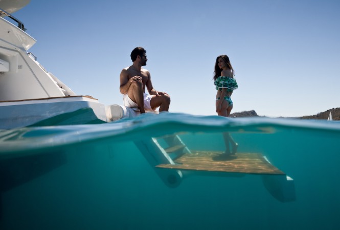 Enjoy the superyacht lifestyle on beach platform - Kalliente - Photo Jeff Brown