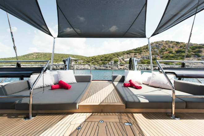 Luxury yacht ROX STAR - Stern sunpads