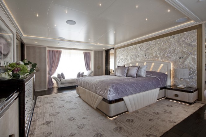 Luxury yacht SCORPION - Owner's suite