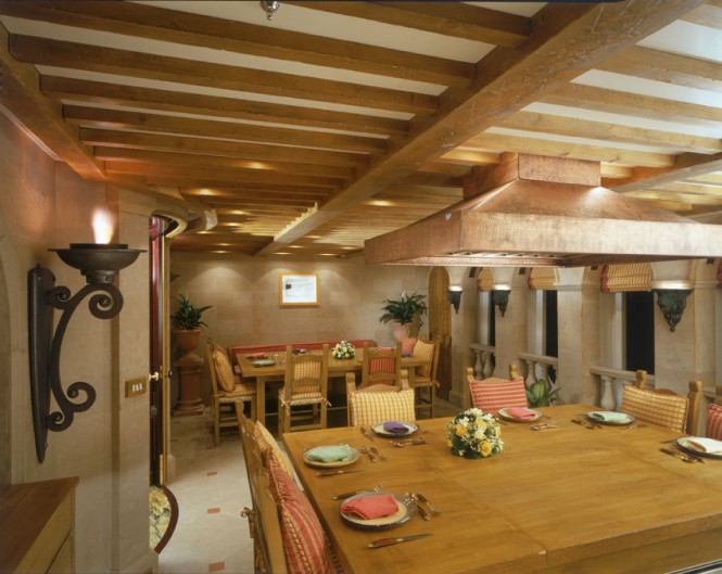 Motor yacht FREEDOM - Pizzeria