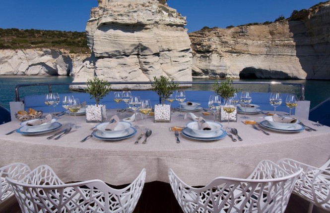 Superyacht BARENTS SEA - Al Fresco Dining in the Eastern Mediterranean