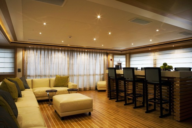 Superyacht HANA - Skylounge