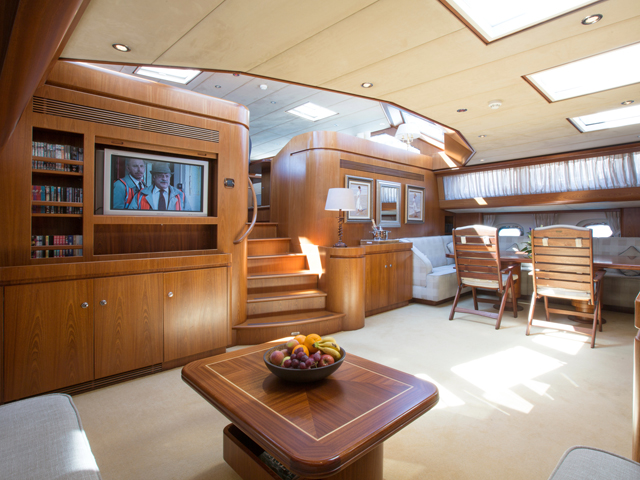 Superyacht INFATUATION - Salon