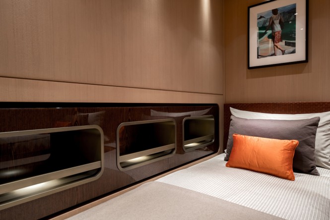 VERTIGE twin guest cabin