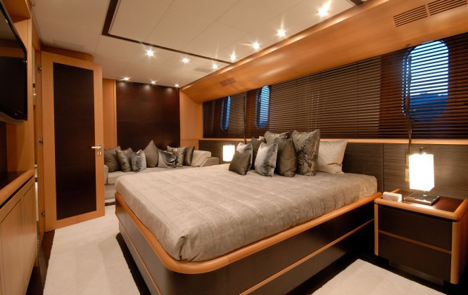 motor yacht Pure One - cabin